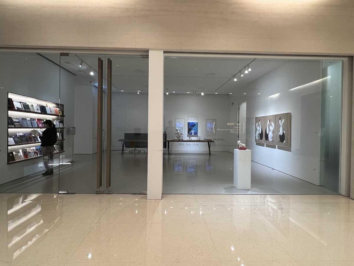 ESLITE GALLERY 3