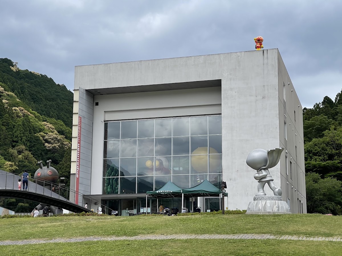 Yanase Takashi Memorial Hall 2