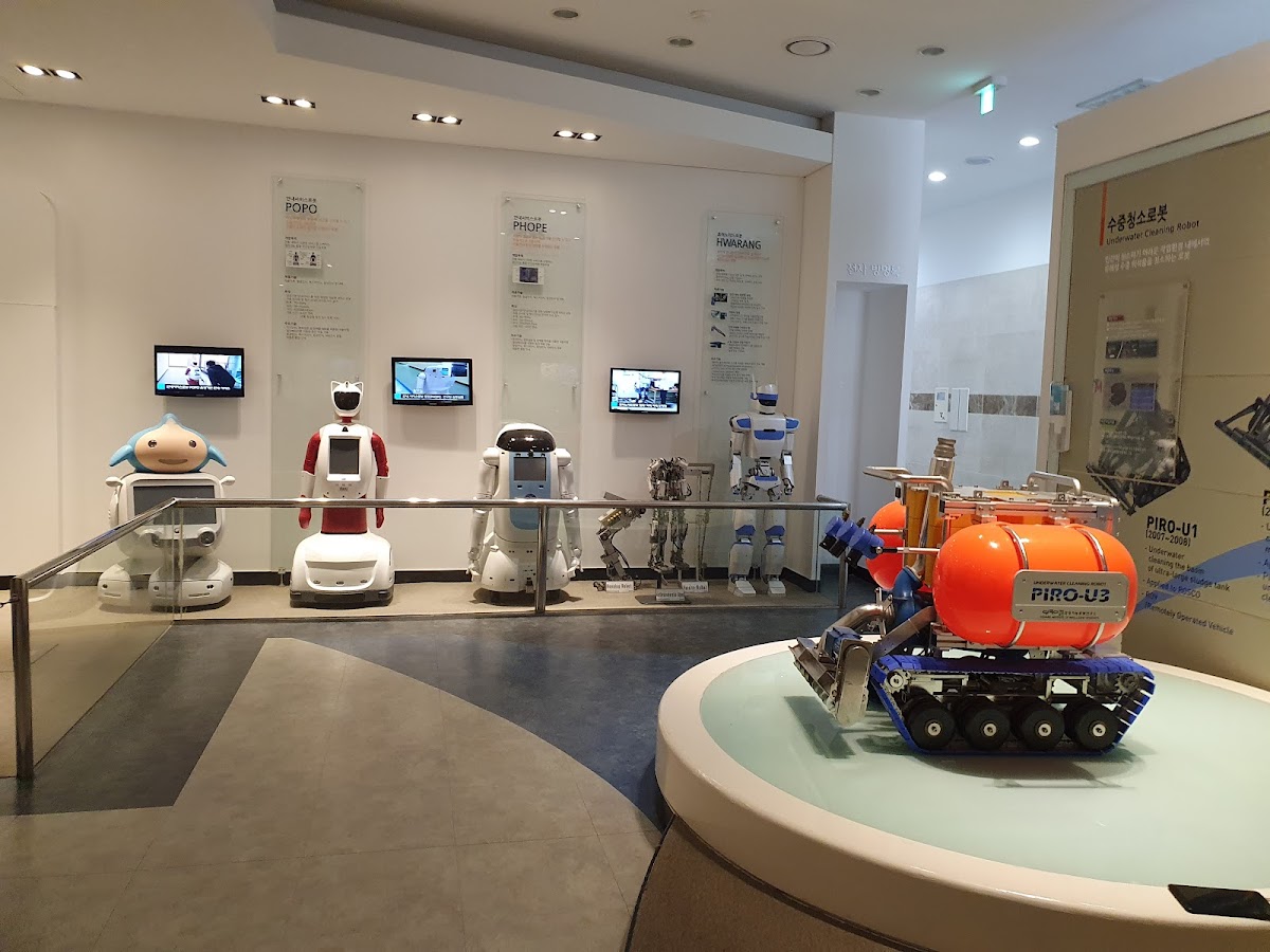 Robo Life Museum 1