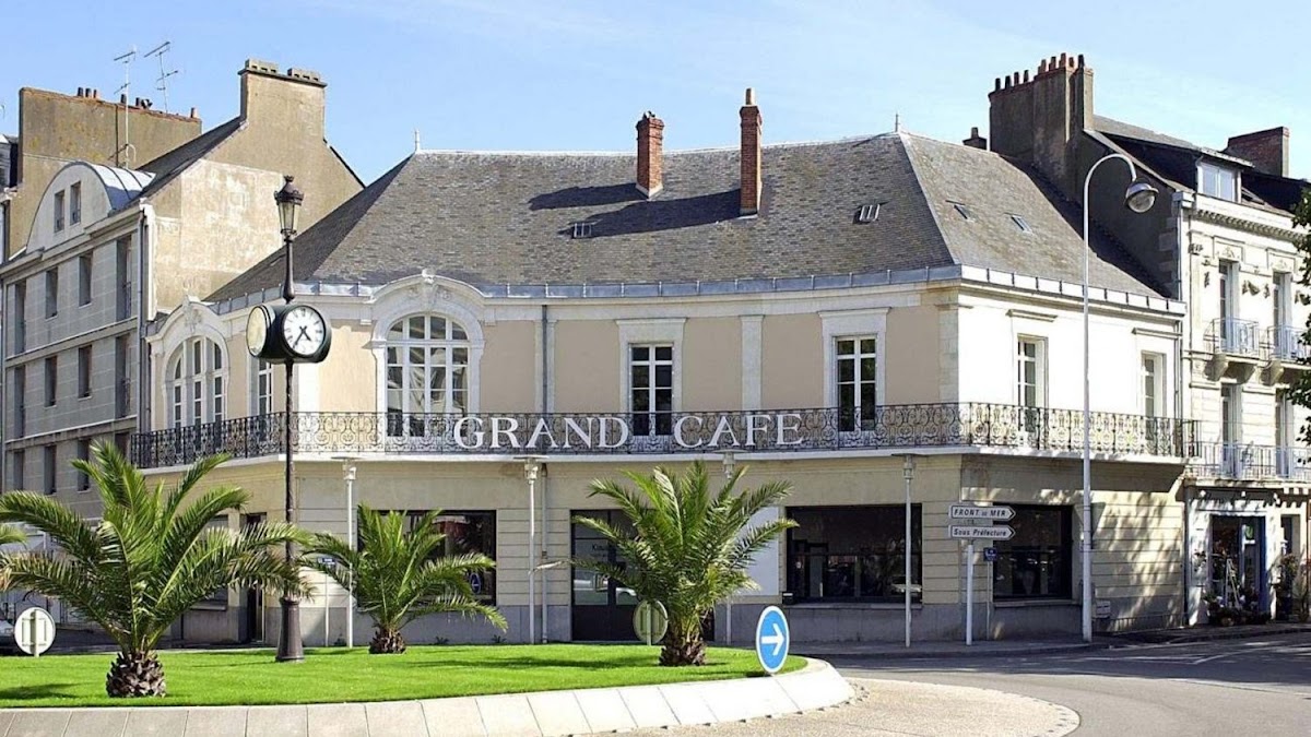 Le Grand Café Saint-Nazaire 1