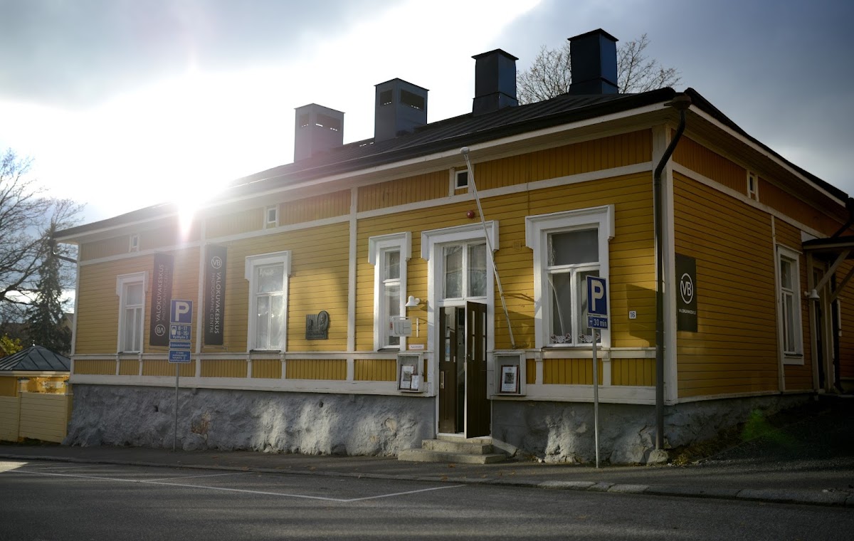 VB Photographic Centre 1