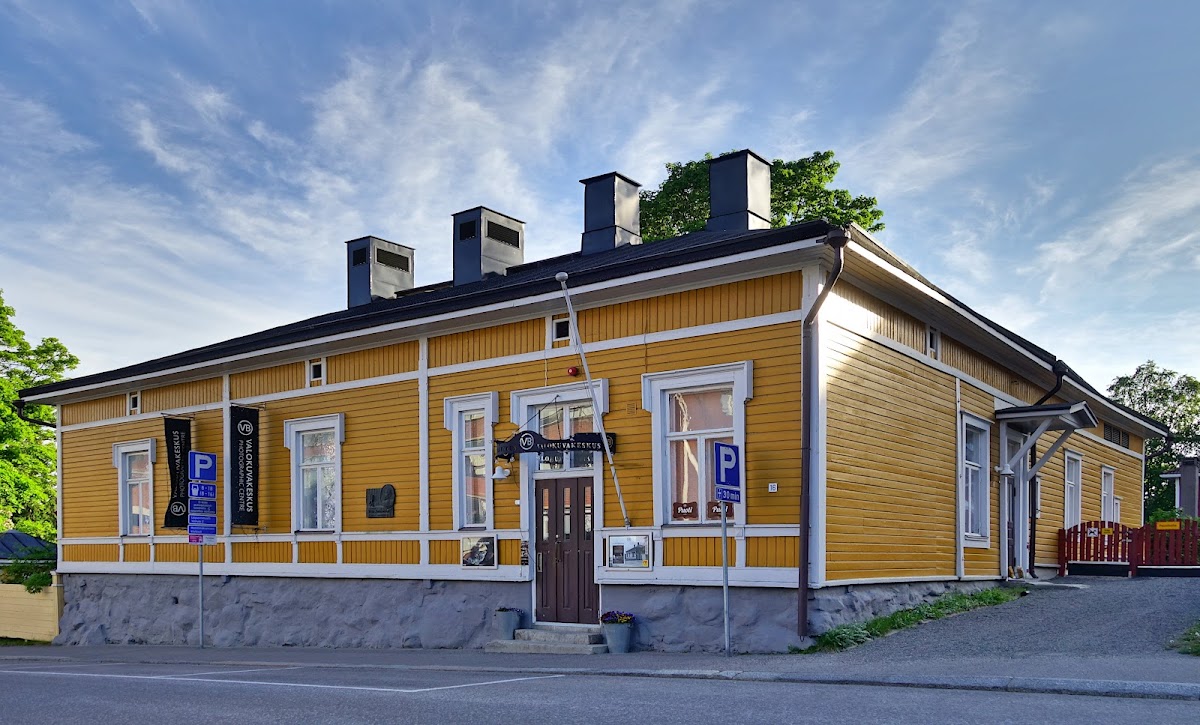 VB Photographic Centre 2
