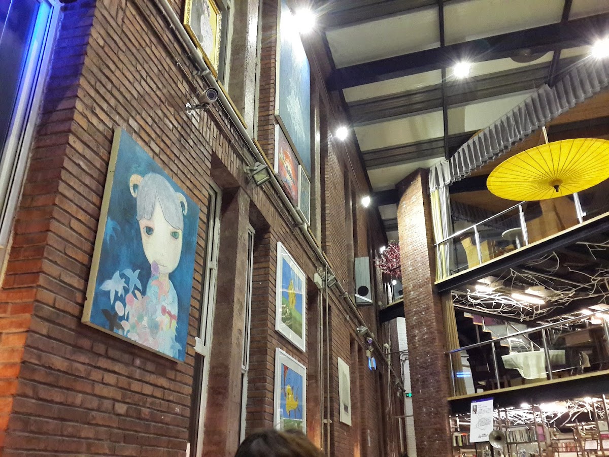 Inside a 1957 East-German-Designed Factory in the 798 Art District