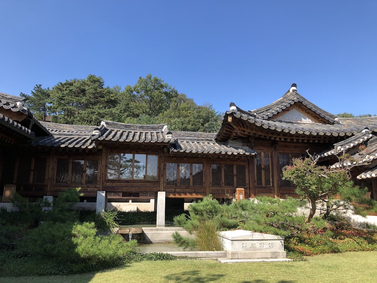 Korea Furniture Museum 1