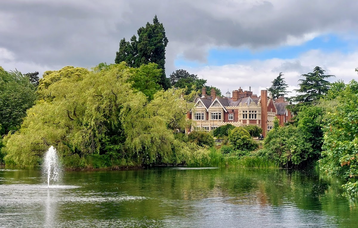 The Secret Mansion That Broke the Codes of War