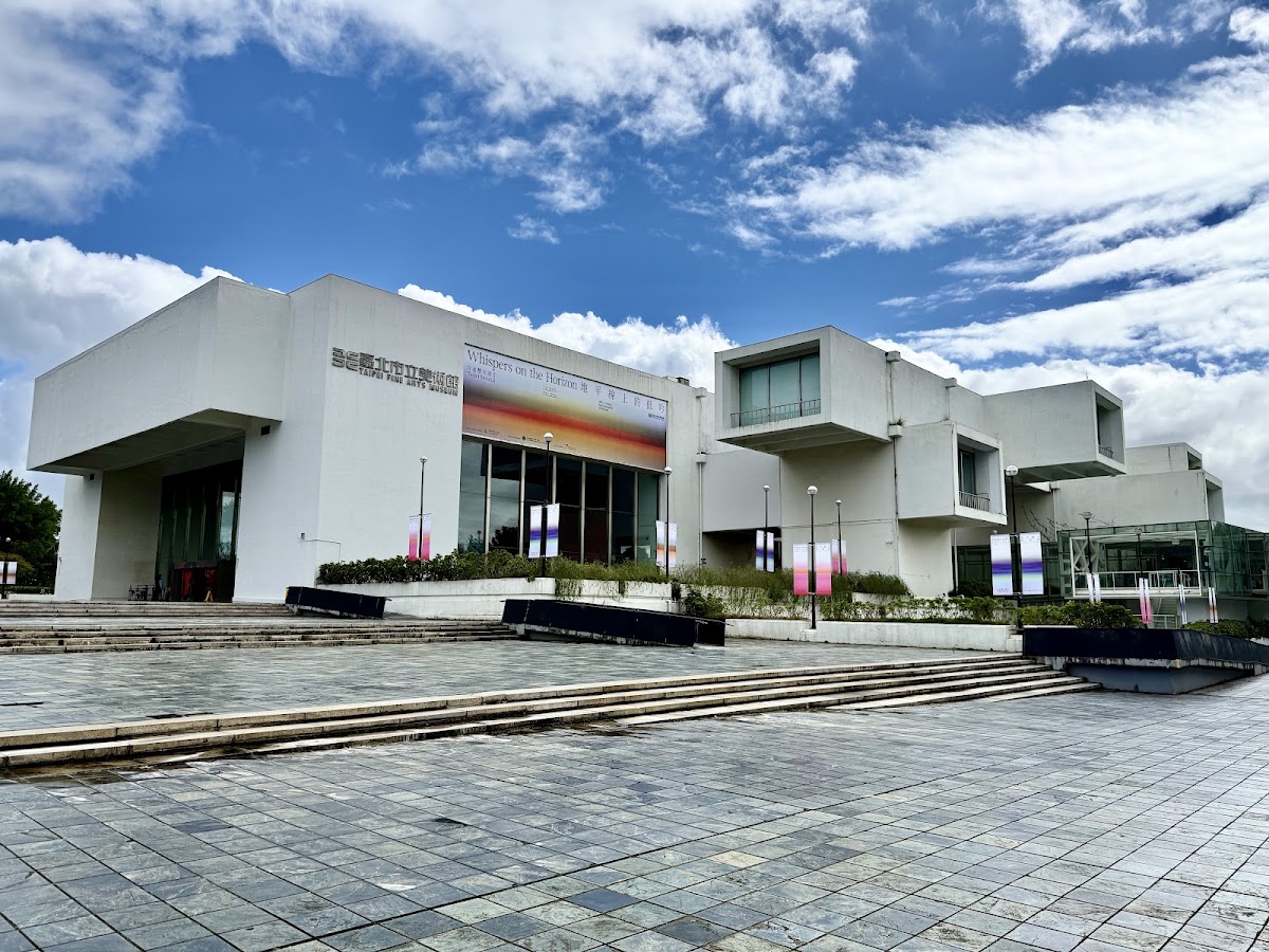 Taiwan’s First Modern Art Museum by the Yuanshan Riverbank