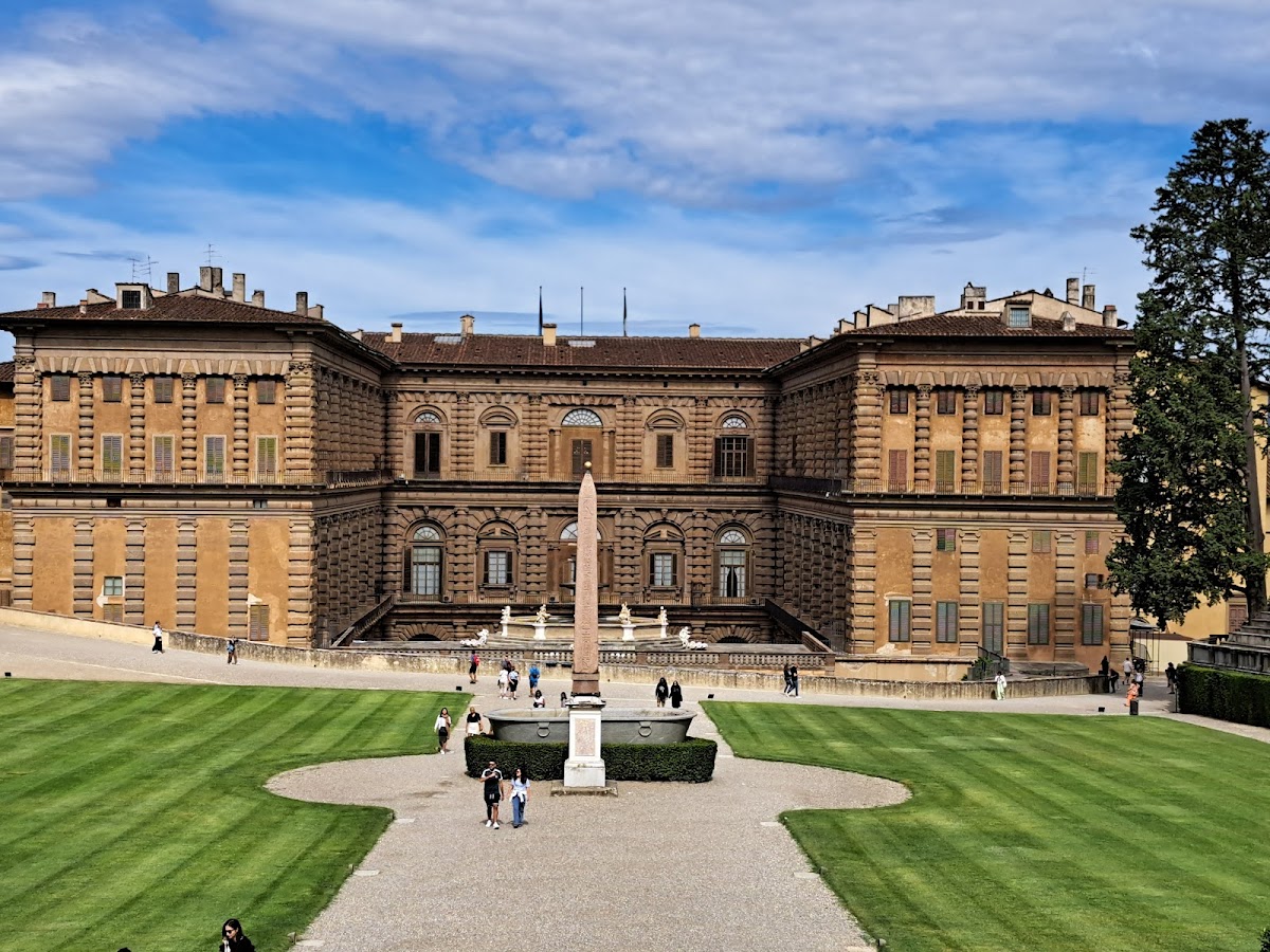 피티 궁전 — Florence