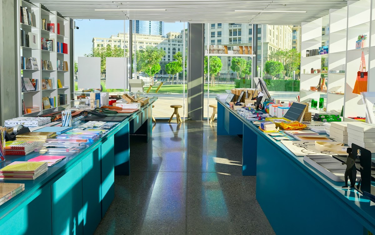 Dubai, Oases of Art Embraced by a Future City