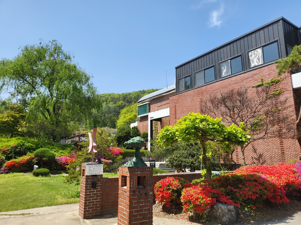 Limlip Art Museum 2