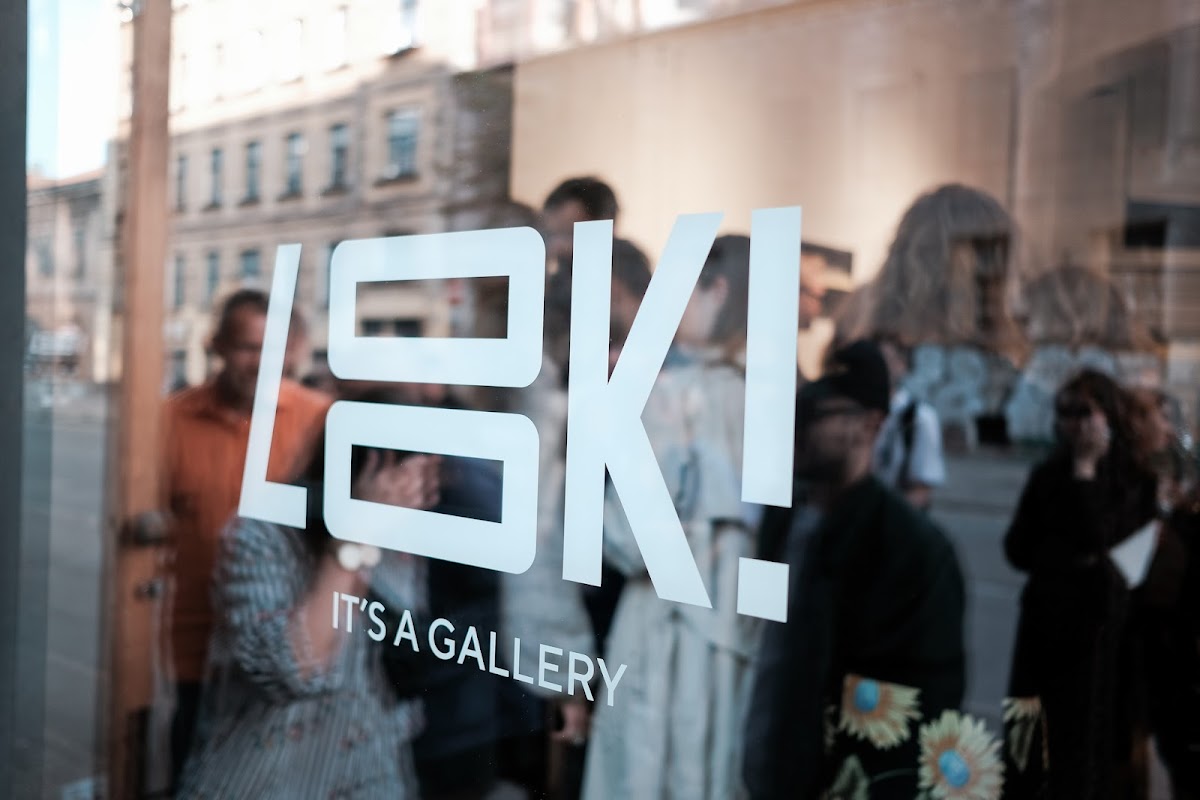 LOOK! Gallery 1