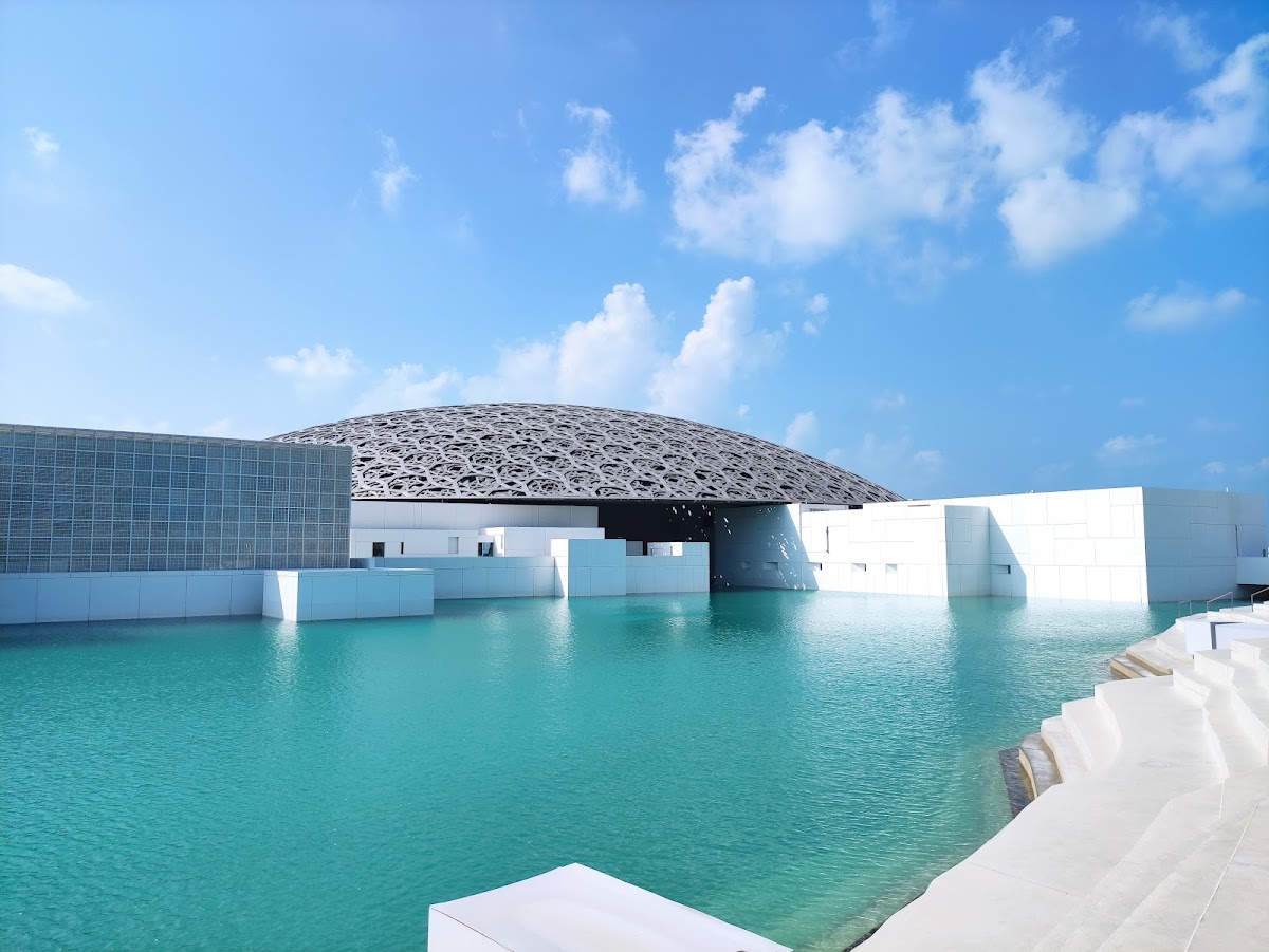 Oasis of Light in the Desert: Louvre Abu Dhabi, A Poignant Crossroads of Civilizations
